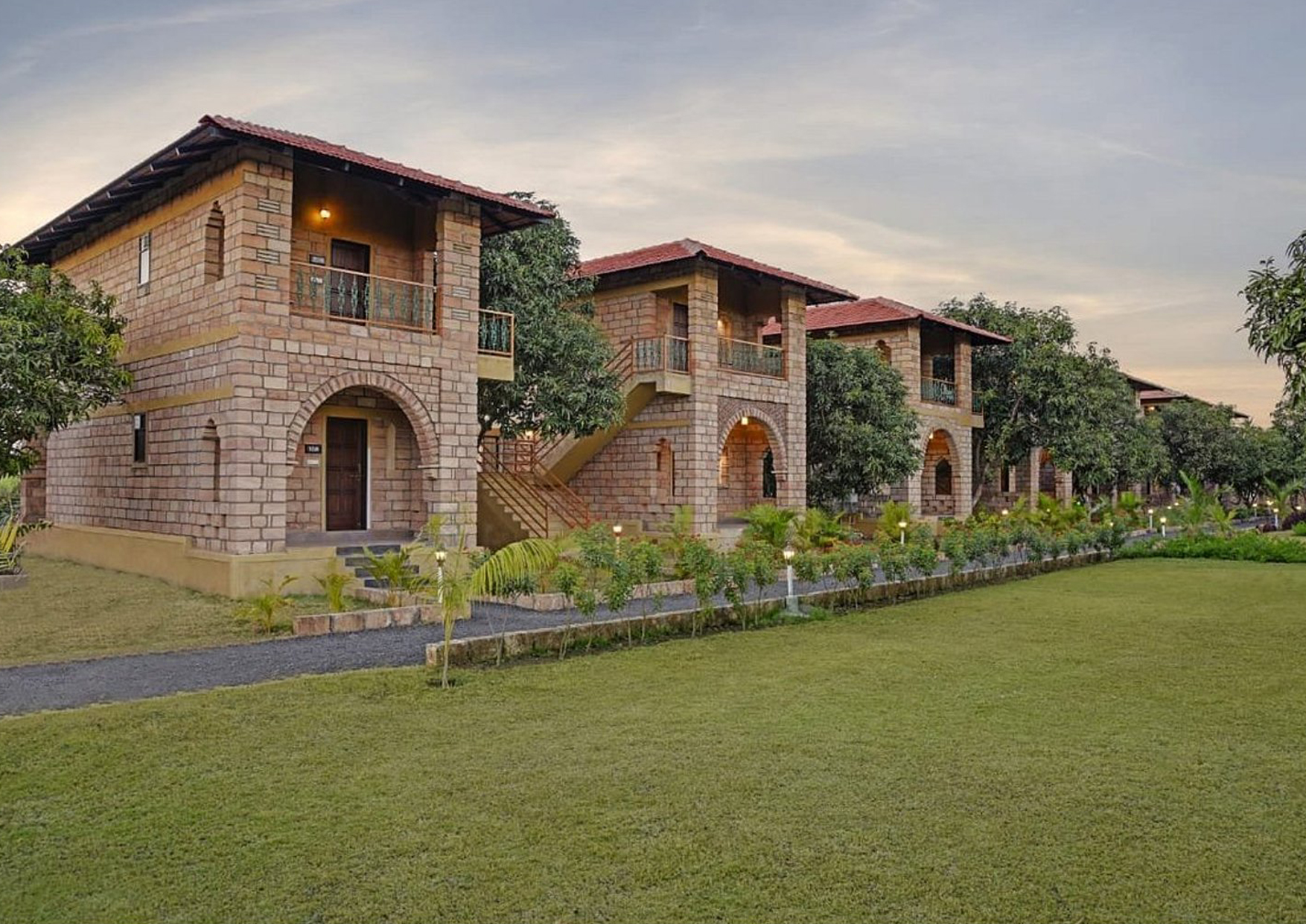 kavish-gir-lion-resort